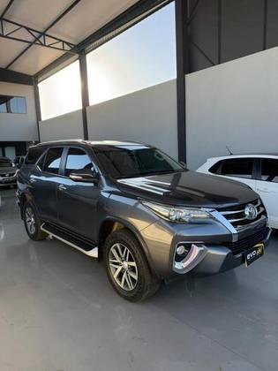 TOYOTA HILUX 2.7 SR 4X2 CD 16V FLEX 4P AUTOMÁTICO
